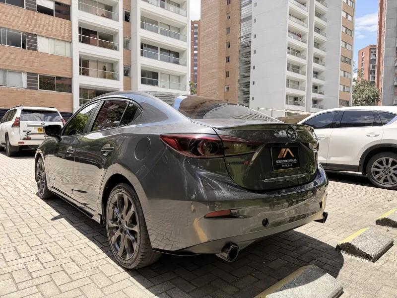 Mazda 3 Grand Touring foto 6