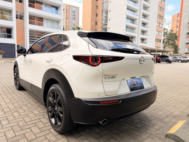 Mazda CX-30 Híbrida foto 3