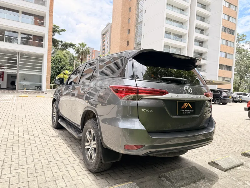 Toyota Fortuner 2020 Diésel Gris - sin pico y placa en Medellín